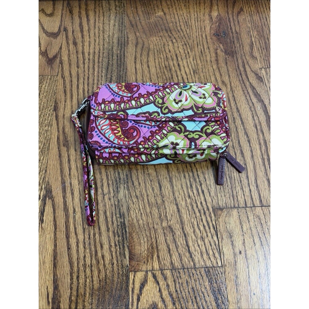 Vera Bradley All In One Resort Medallion Crossbody Wristlet HandBag Retired